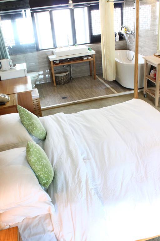 The Alley Inn Hangzhou Room photo